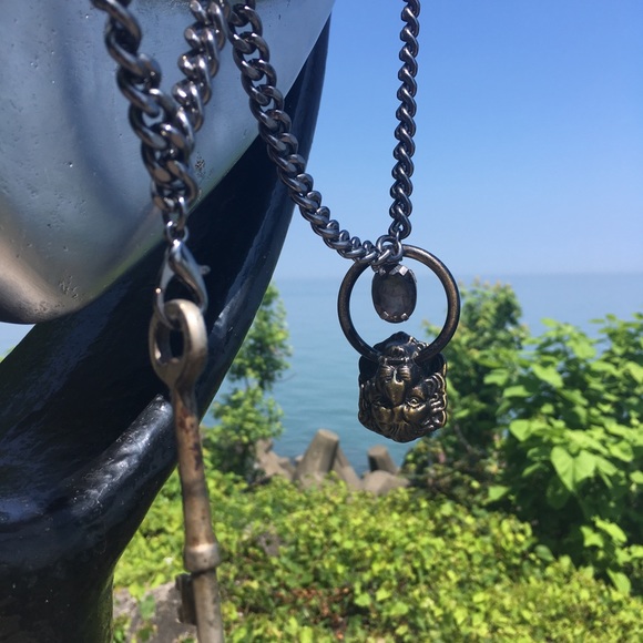 vintage charm heavy chain necklaces.1 choker 2long - Picture 3 of 4